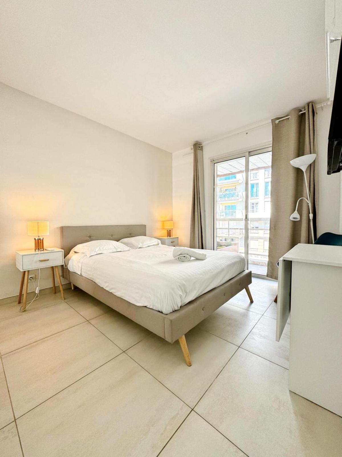Villa D'Este - Apt 4 Prs - Clim - 300M Plage - Piscine-Parking En Option 胡安莱潘 外观 照片
